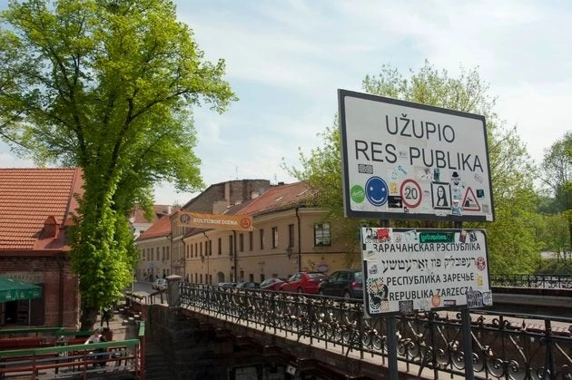 Αυτό είναι το μικρότερο κρατίδιο του κόσμου: Έχει στρατό 10 ατόμων και έμπνευση από Αριστοτέλη